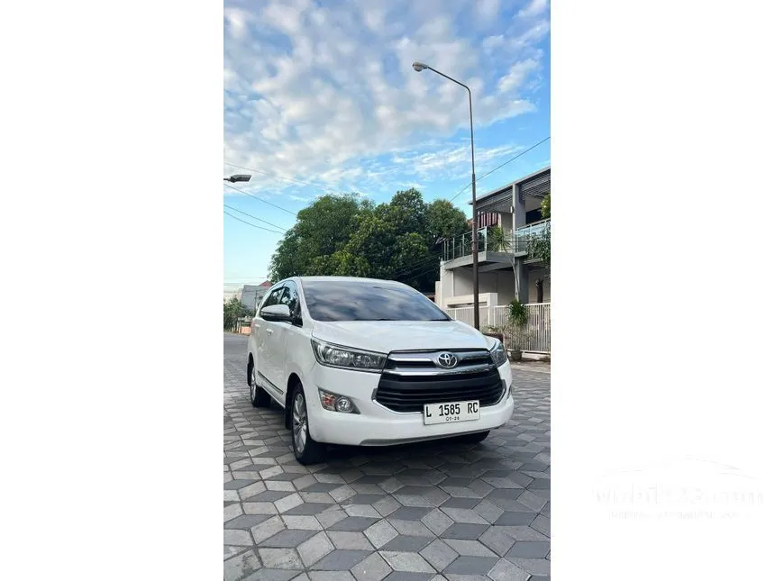 Jual Mobil Toyota Kijang Innova 2017 V 2.4 di Jawa Timur Automatic MPV Putih Rp 348.000.000