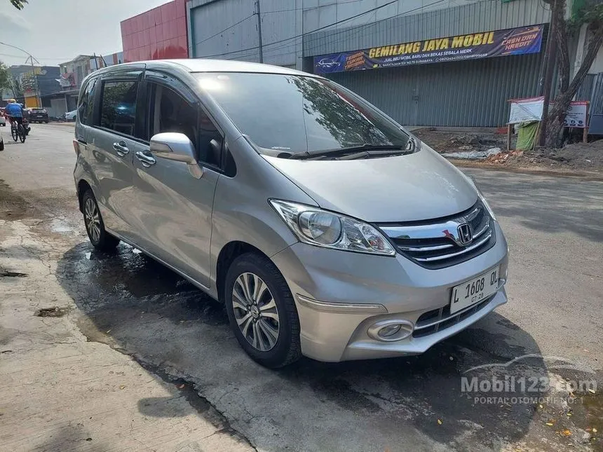 Jual Mobil Honda Freed 2013 E 1.5 di Jawa Timur Automatic MPV Abu