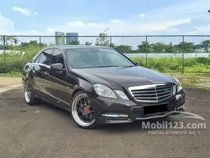 2011 Mercedes-Benz E250 1.8 Avantgarde CGI Sedan