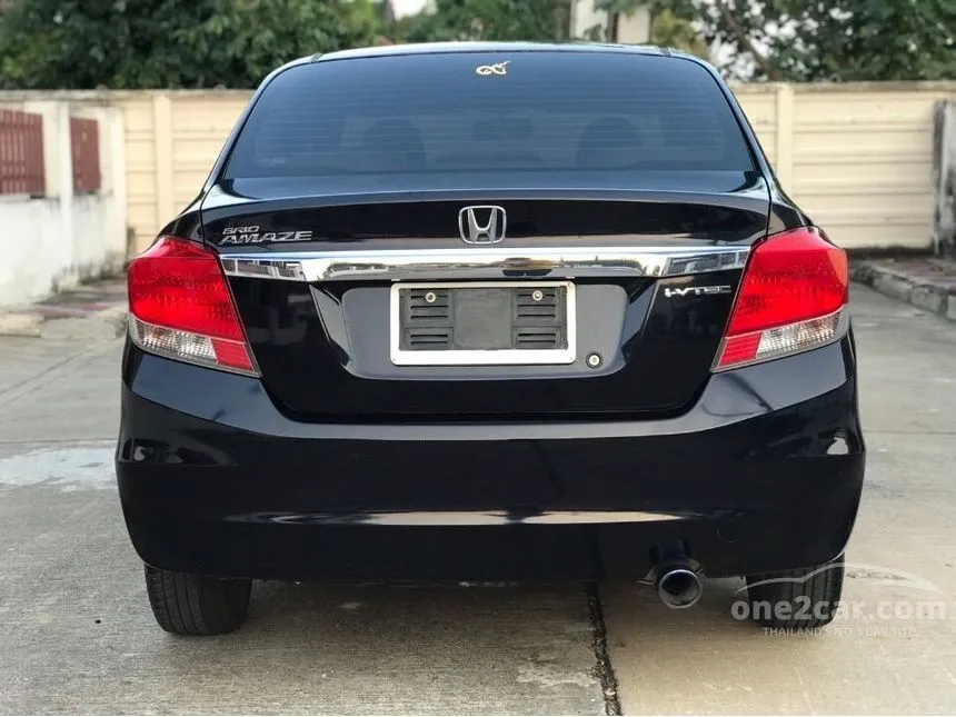 2013 Honda Brio AMAZE V Sedan