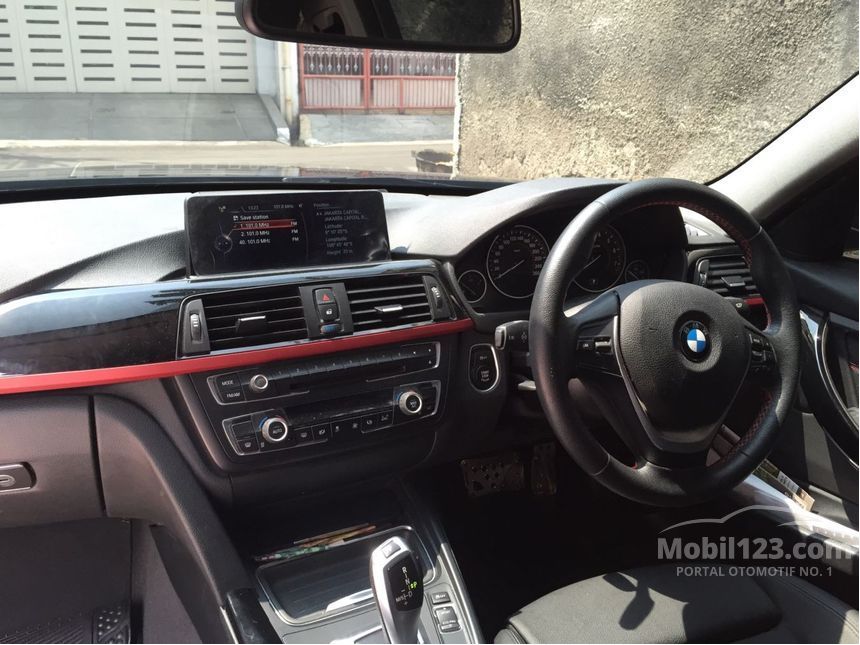 2014 BMW 320i Sport Sedan