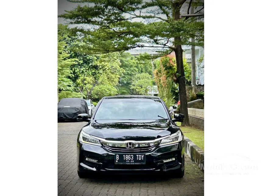 Jual Mobil Honda Accord 2016 VTi