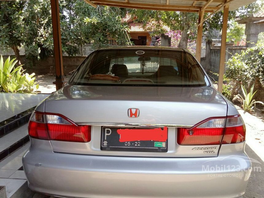 2001 Honda Accord VTi-Limited Sedan