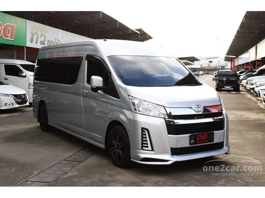 2023 Toyota Commuter Van