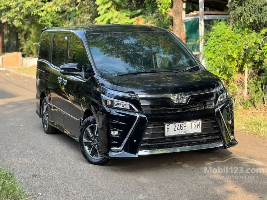 2017 Toyota Voxy MPV