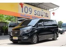 2019 Hyundai H-1 2.5 (ปี 18-24) Deluxe Van
