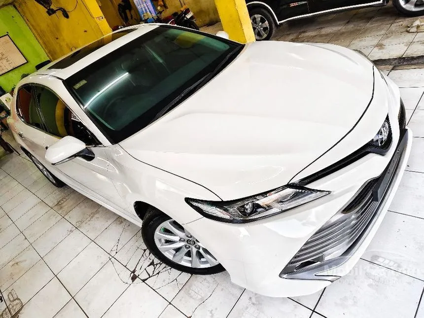 2020 Toyota Camry V Sedan