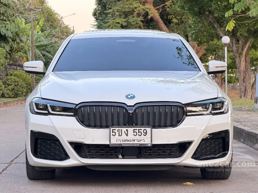 2023 BMW 530e M Sport Sedan