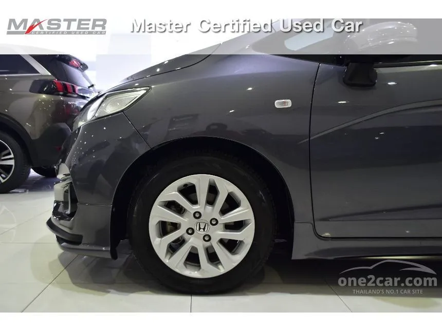 2019 Honda JAZZ V Hatchback