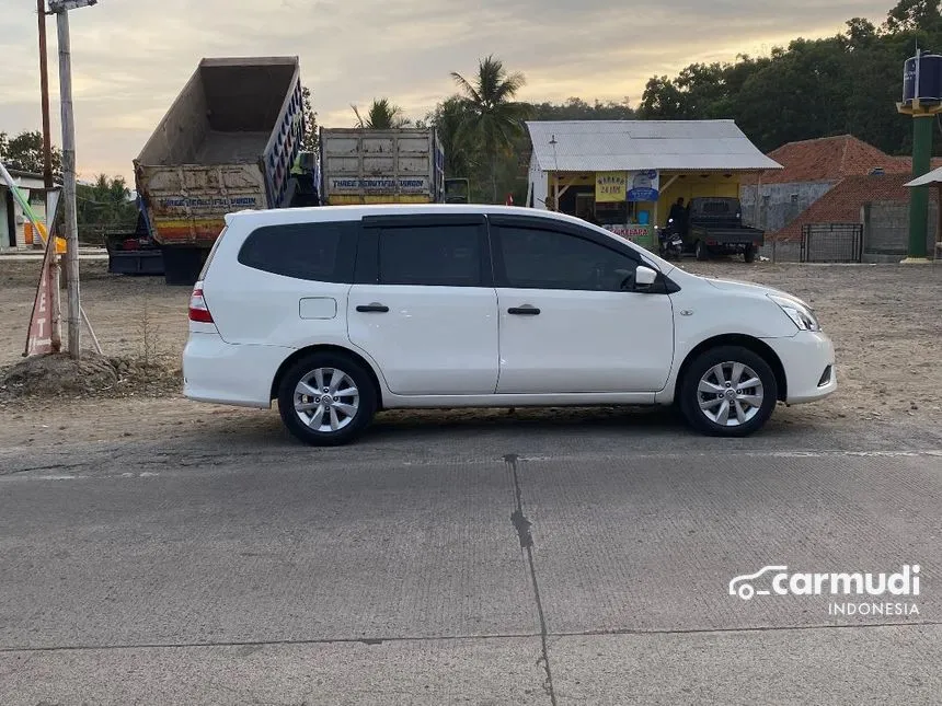 2013 Nissan Grand Livina SV MPV