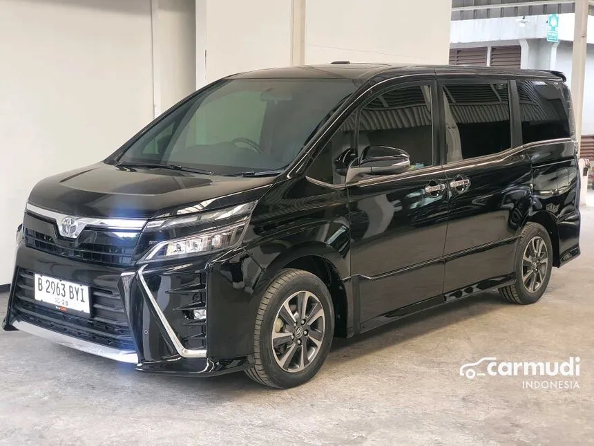2018 Toyota Voxy MPV