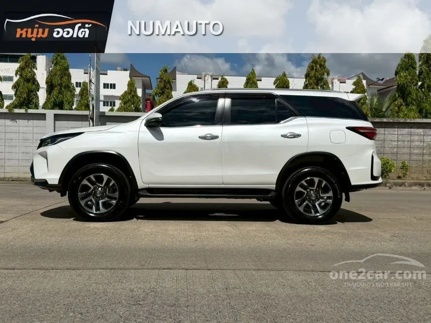 2022 Toyota FORTUNER Leader V SUV