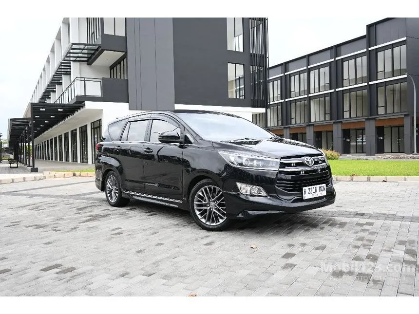 Jual Mobil Toyota Kijang Innova 2018 V 2.4 di Banten Automatic MPV Hitam Rp 311.000.000