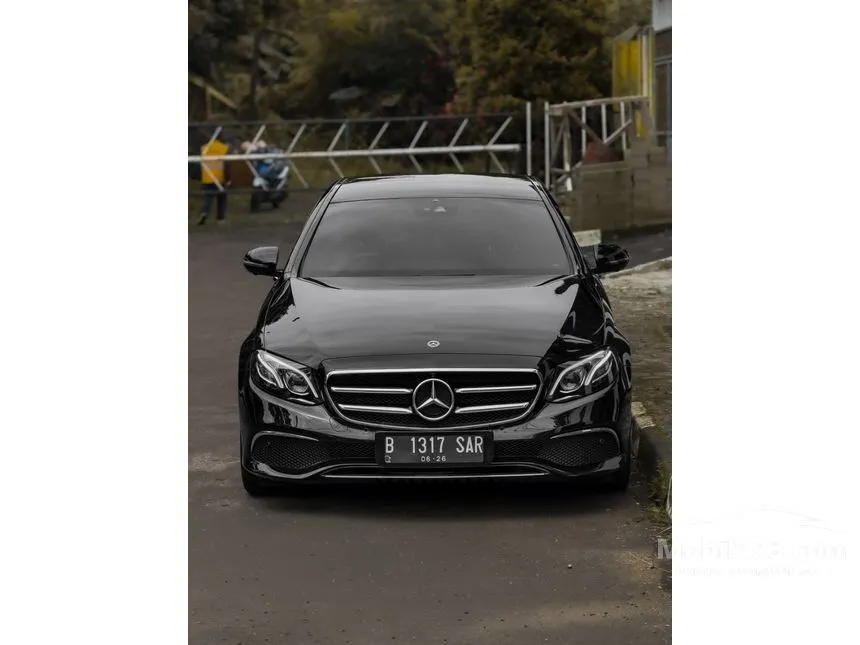 2021 Mercedes-Benz E300 AMG Line Sedan