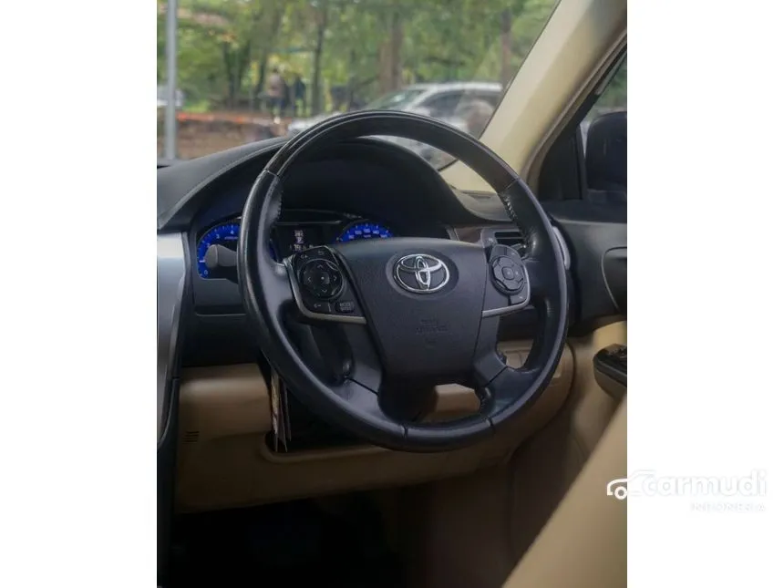 2017 Toyota Camry V Sedan