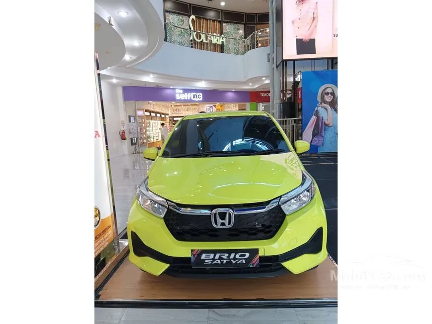 Jual Mobil Honda Brio 2023 E Satya 1.2 di Jawa Timur Manual Hatchback Hijau Rp 177.300.000