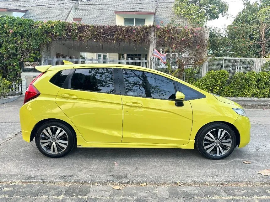 2016 Honda JAZZ SV+ Hatchback