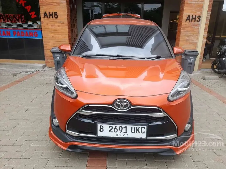 Jual Mobil Toyota Sienta 2018 Q 1.5 di DKI Jakarta Automatic MPV Orange Rp 182.000.000
