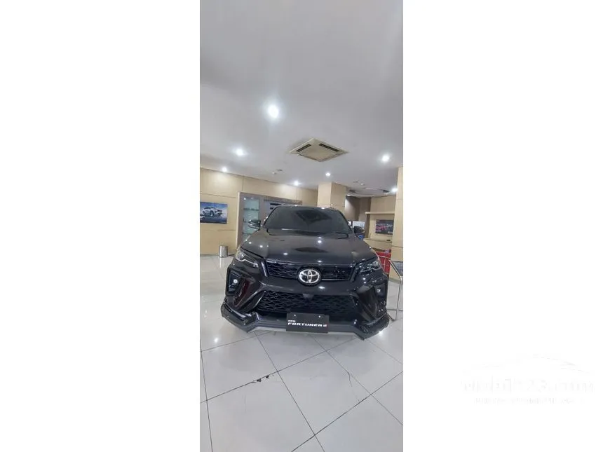 Jual Mobil Toyota Fortuner 2025 GR Sport TSS 2.8 di DKI Jakarta Automatic SUV Hitam Rp 641.000.000