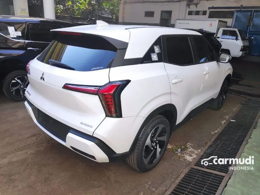 Jual Mobil Mitsubishi XFORCE 2024 Ultimate 1.5 di Jawa Barat Automatic Wagon Putih Rp 335.000.000