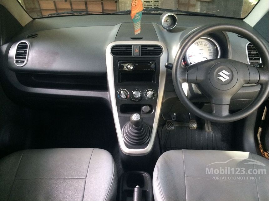 2012 Suzuki Splash GL Hatchback
