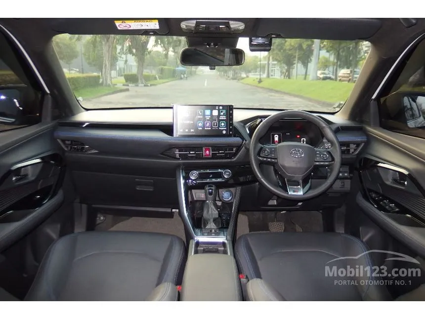 2023 Toyota Yaris Cross S HV (2 Tone) w GR Parts Aero Pkg (Prem Clr) SUV