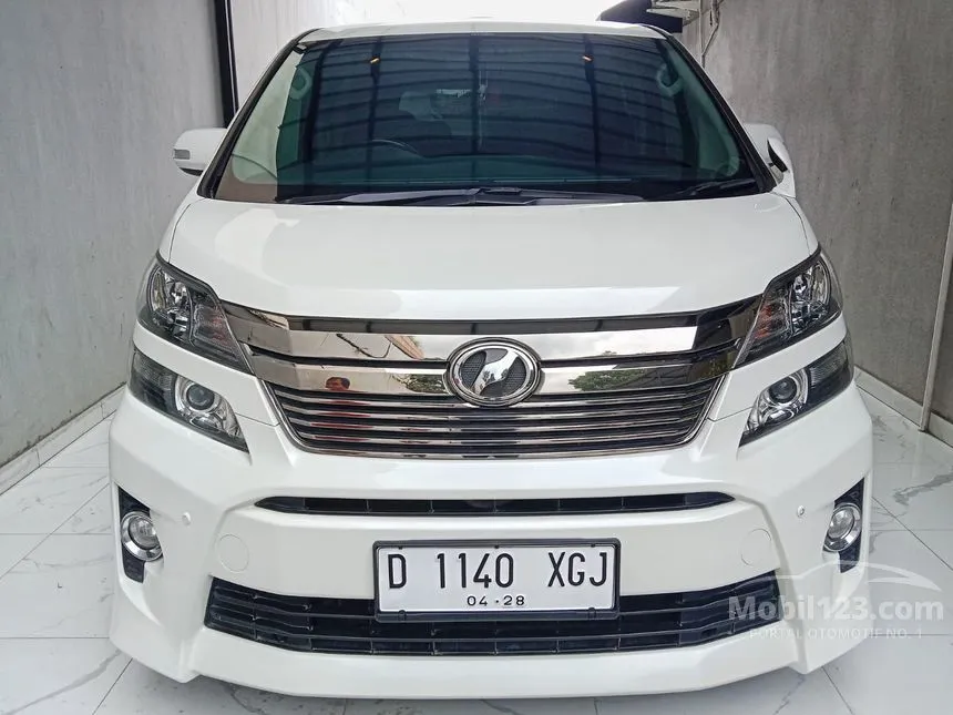 Jual Mobil Toyota Vellfire 2013 Z 2.4 di Jawa Barat Automatic Van Wagon Putih Rp 355.000.000