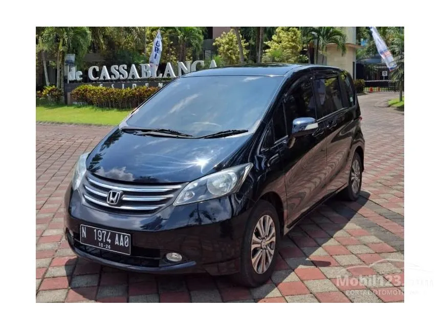 Jual Mobil Honda Freed 2010 1.5 1.5 di Jawa Timur Automatic MPV Hitam Rp 135.000.000