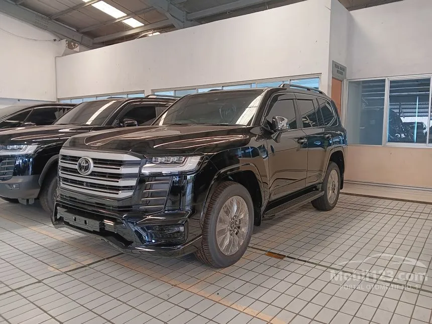 Jual Mobil Toyota Land Cruiser 2024 300 VX