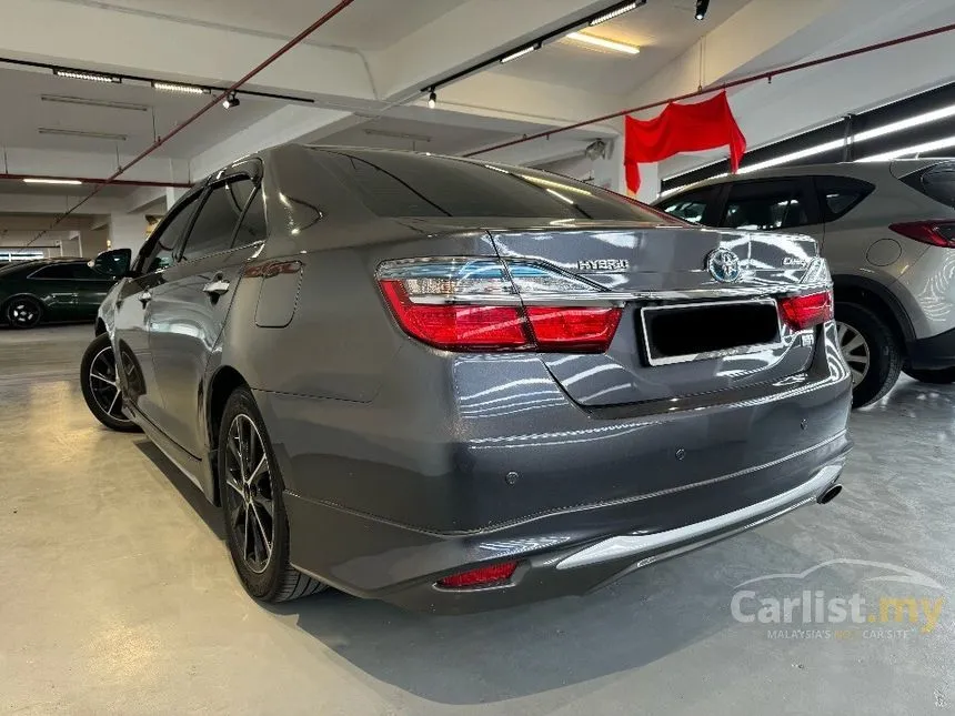 2015 Toyota Camry Hybrid Sedan