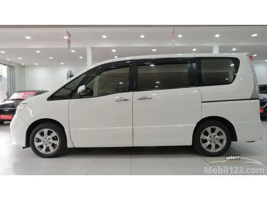 2013 Nissan Serena Highway Star MPV
