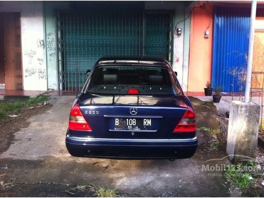 Jual Mobil Mercedes-Benz C200 1996 W202 2.0 Sedan 2.0 di 