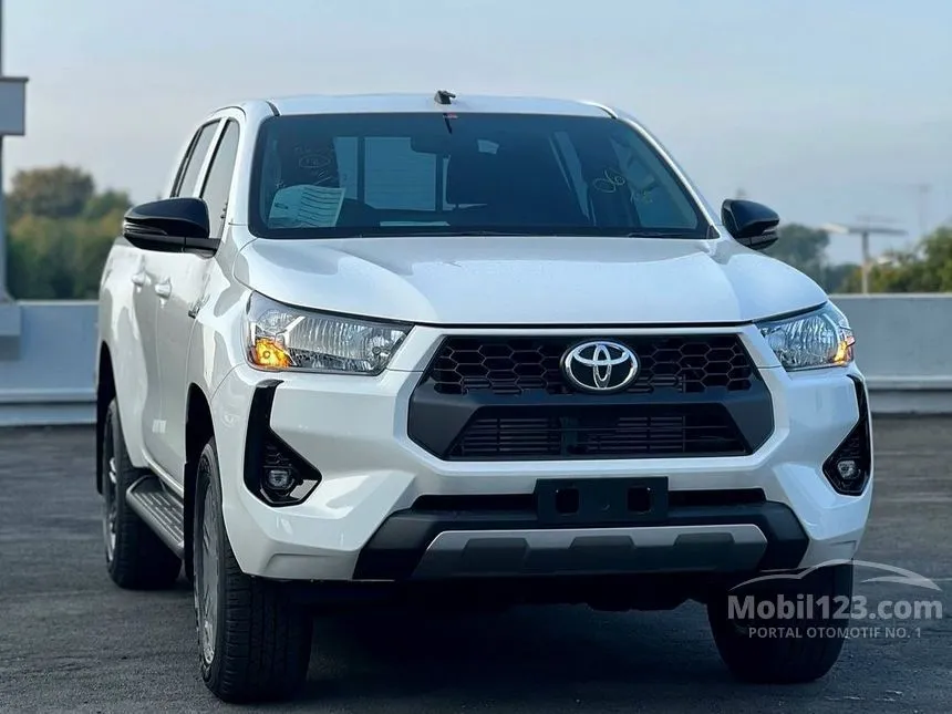 Jual Mobil Toyota Hilux 2024 G Dual Cab 2.4 di Kalimantan Tengah Manual Pick