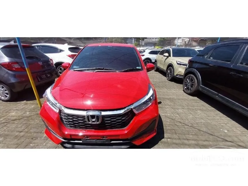 Jual Mobil Honda Brio 2024 E Satya 1.2 di Jawa Timur Automatic Hatchback Merah Rp 198.800.000