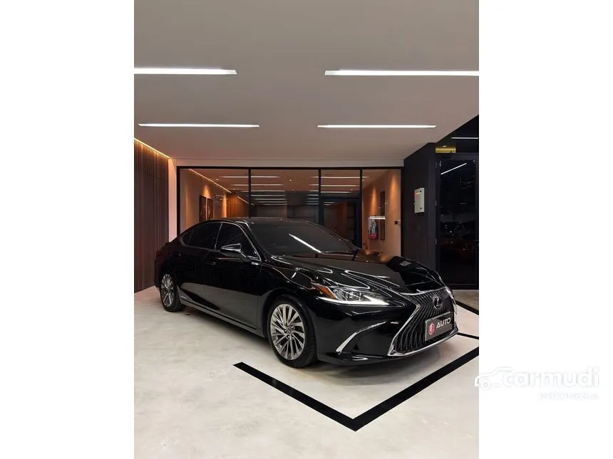 Jual Mobil Lexus ES300h 2020 Ultra Luxury 2.5 di DKI Jakarta Automatic Sedan Hitam Rp 775.000.000