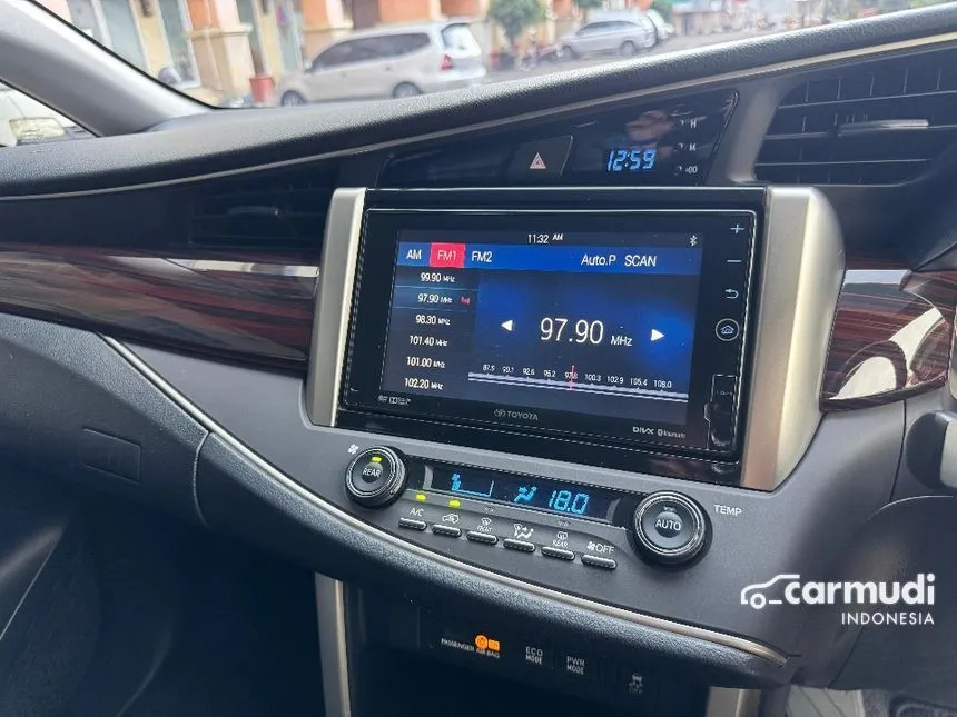 2018 Toyota Kijang Innova Venturer MPV