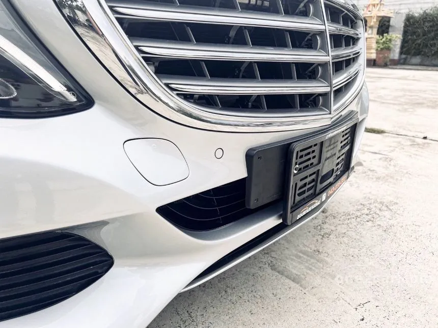 2015 Mercedes-Benz C180 Sedan