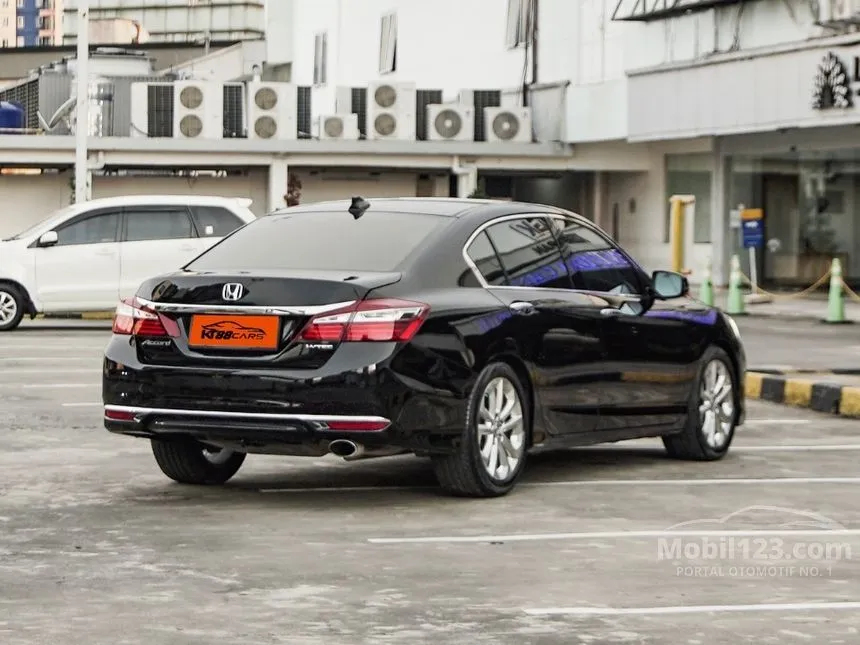 2016 Honda Accord VTi-L Sedan