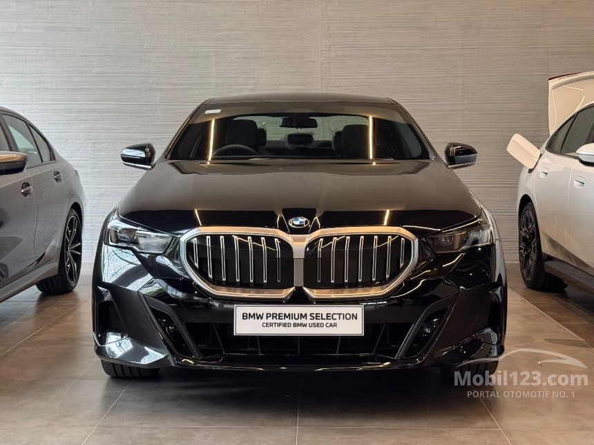 Jual Mobil BMW 520i 2025 M Sport 2.0 di DKI Jakarta Automatic Sedan ...
