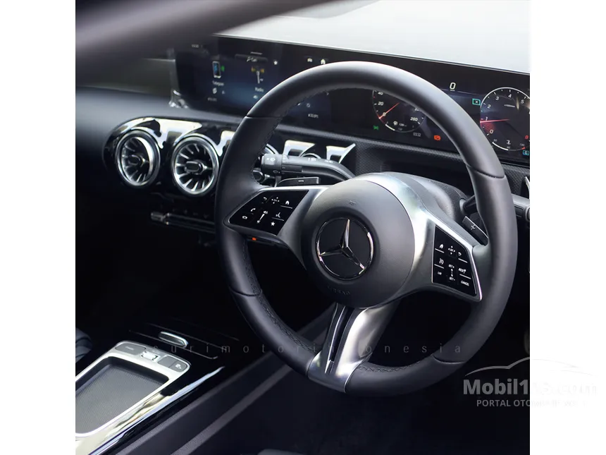 2025 Mercedes-Benz A200 Progressive Line Sedan