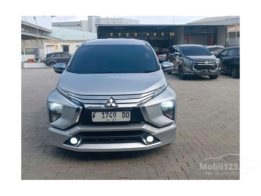 Jual Mobil Mitsubishi Xpander 2019 Ultimate 1.5 di Jawa Barat Automatic MPV Silver Rp 205.000.000