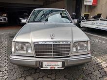 Mercedes-Benz E220 2.2 Tahun 1995 Istimewa