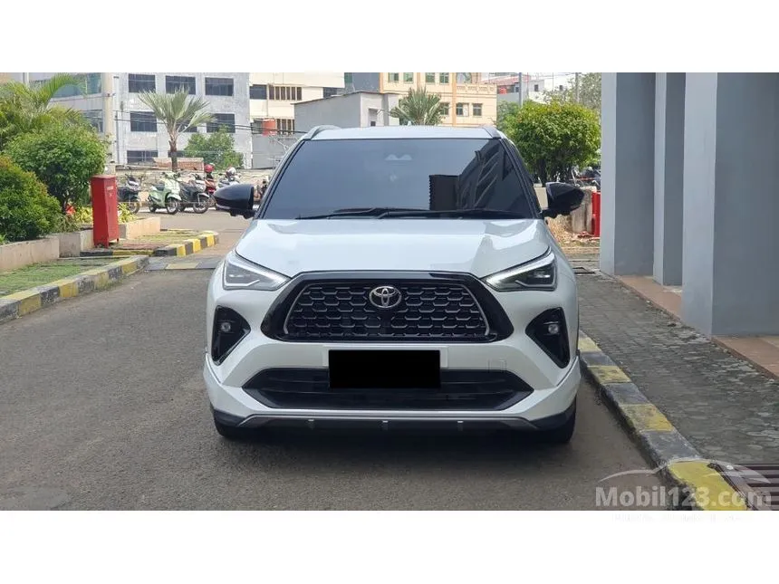 2023 Toyota Yaris Cross S SUV
