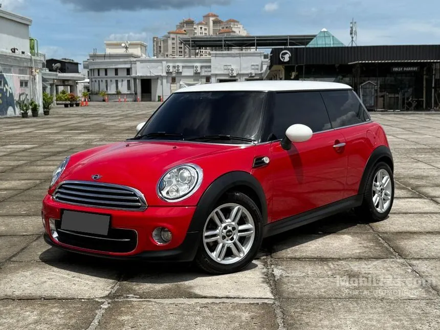 2014 MINI Cooper 3 Door Hatchback