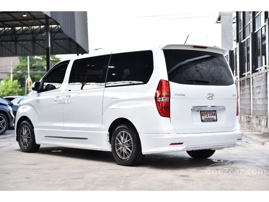2024 Hyundai H-1 Elite FE Van
