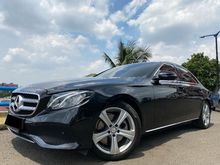 2017 Mercedes-Benz E250 2.0 Avantgarde Sedan AVG New Profile TDP.225JT Jamin Harga Termurah Kondisi Terbaik Km.10Rb Hub Sandy E 250 Svc Mercedes Benz