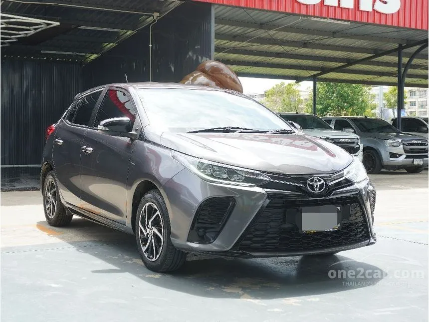 2022 Toyota YARIS Sport Hatchback