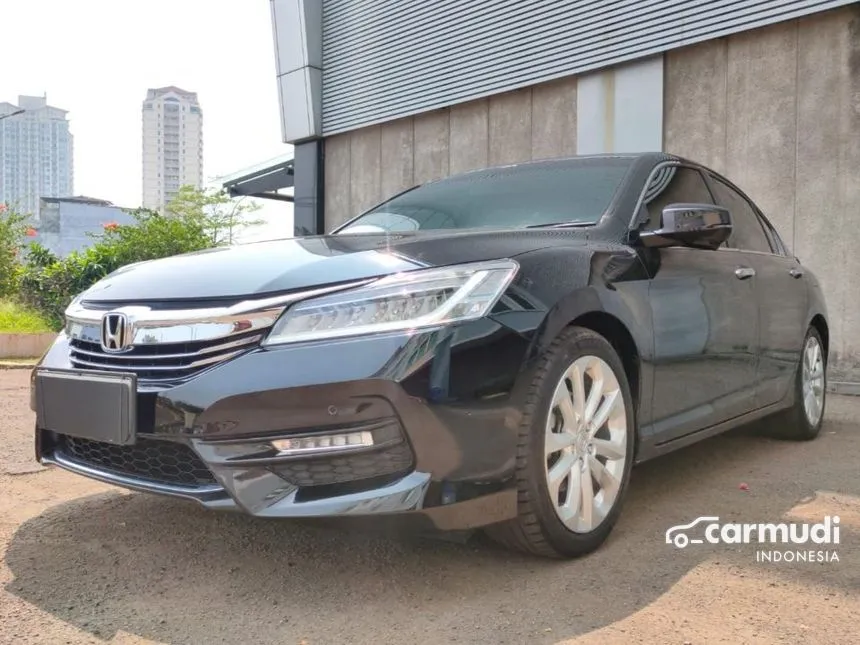 Jual Mobil Honda Accord 2017 VTi