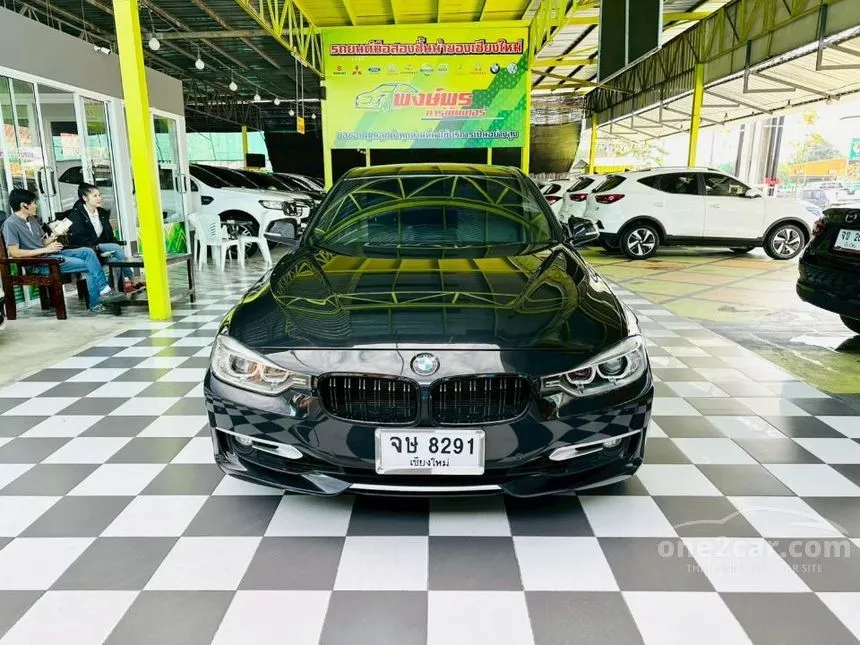 2013 BMW 320i Sedan