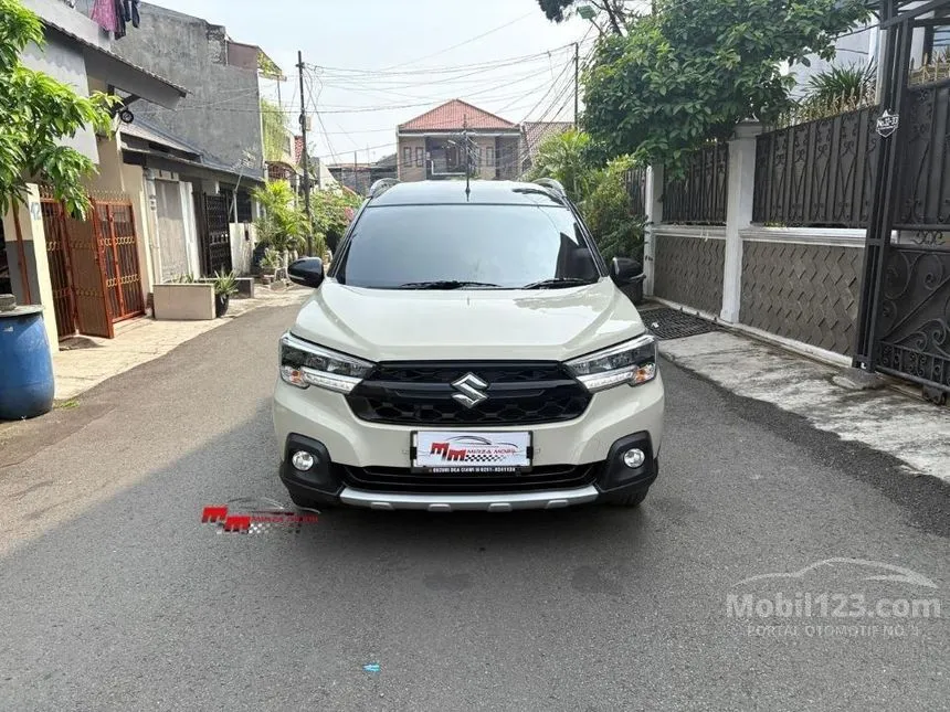2023 Suzuki XL7 Alpha Hybrid SUV